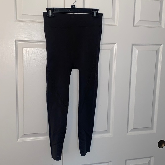 Fabletics Seamless Leggings - Picture 1 of 3